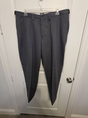 Lands' End Men's Traditional Fit No Iron Dress Pants in Charcoal
